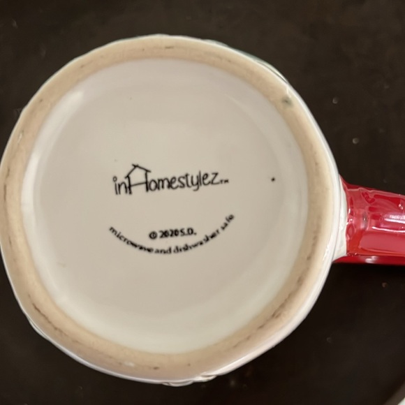 Red Bird Christmas Mug - Picture 5 of 7